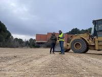 L'Ajuntament de Manresa retira el paviment de l'aparcament i l'estructura del rètol de l'antiga discoteca Pont Aeri