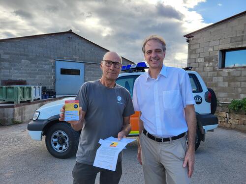 L'Ajuntament de Manresa inicia la distribució dels codis per localitzar masies i edificacions aïllades de forma ràpida en cas d'emergència